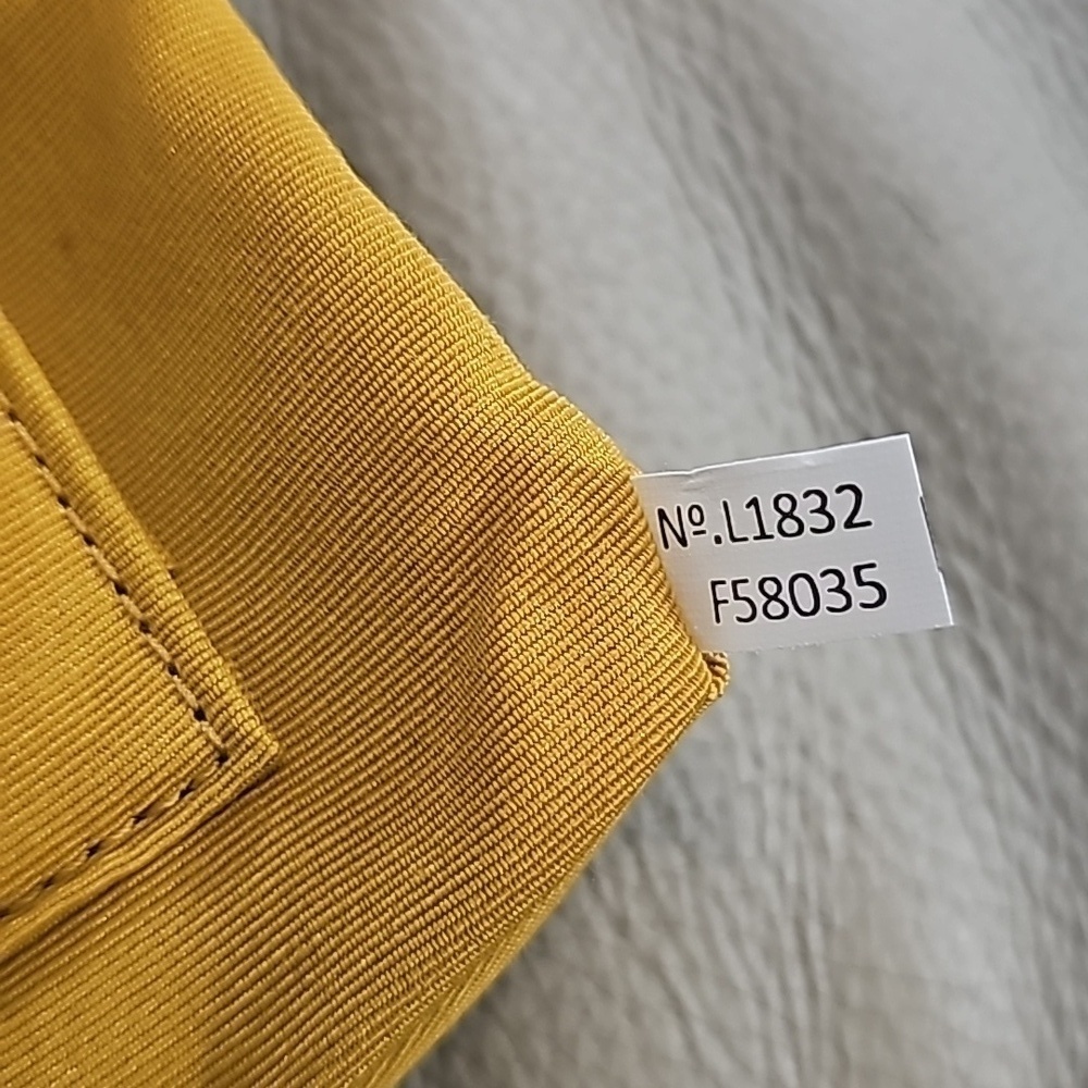 NWOT Coach Corner Zip Wristlet Signature Canvas - Picture 3 of 8